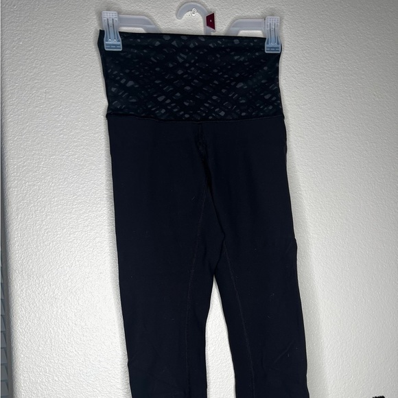 Lululemon Leggings Capris Size 4 - Picture 1 of 4